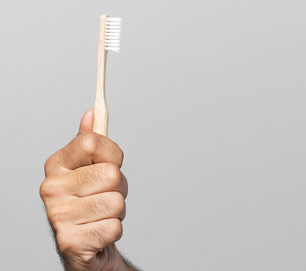 Diş Fırçalarken Doğru Bilinen Yanlışlar